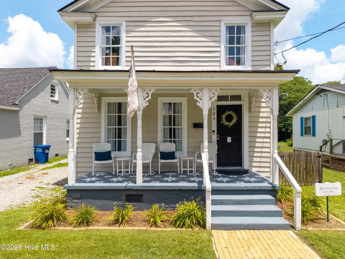 123 E Gale Street, Edenton, NC 27932 - #1