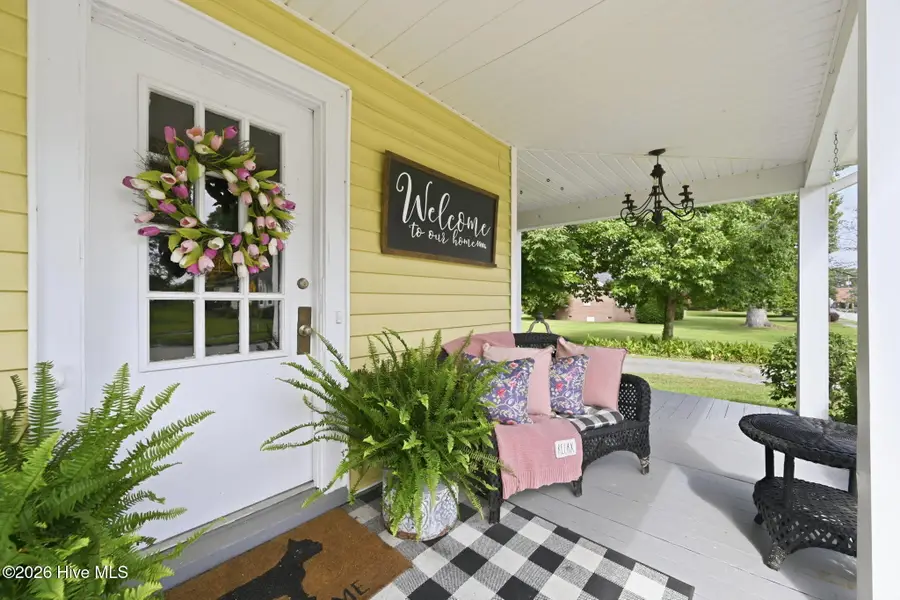 105 E Hargett Street, Richlands, NC 28574 - #2