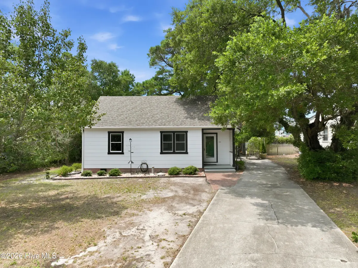 109 Noyes Avenue, Morehead City, NC 28557 - #1