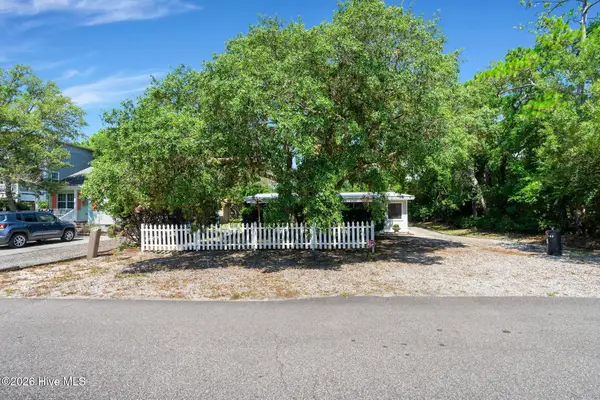 147 NW 10th Street, Oak Island, NC 28465