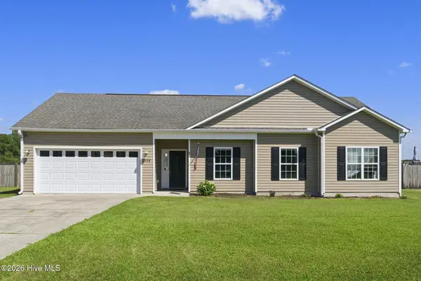 123 Cherry Grove Drive, Richlands, NC 28574