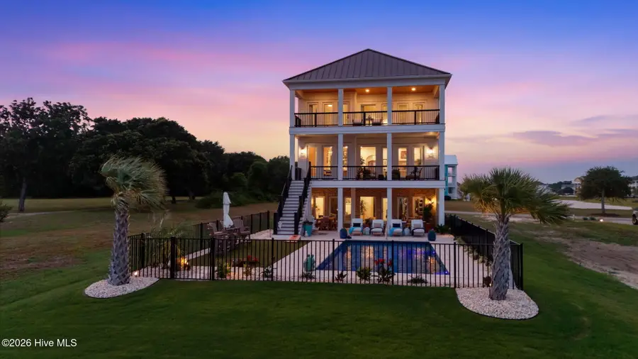 402 Kensington Place, Newport, NC 28570 - #3