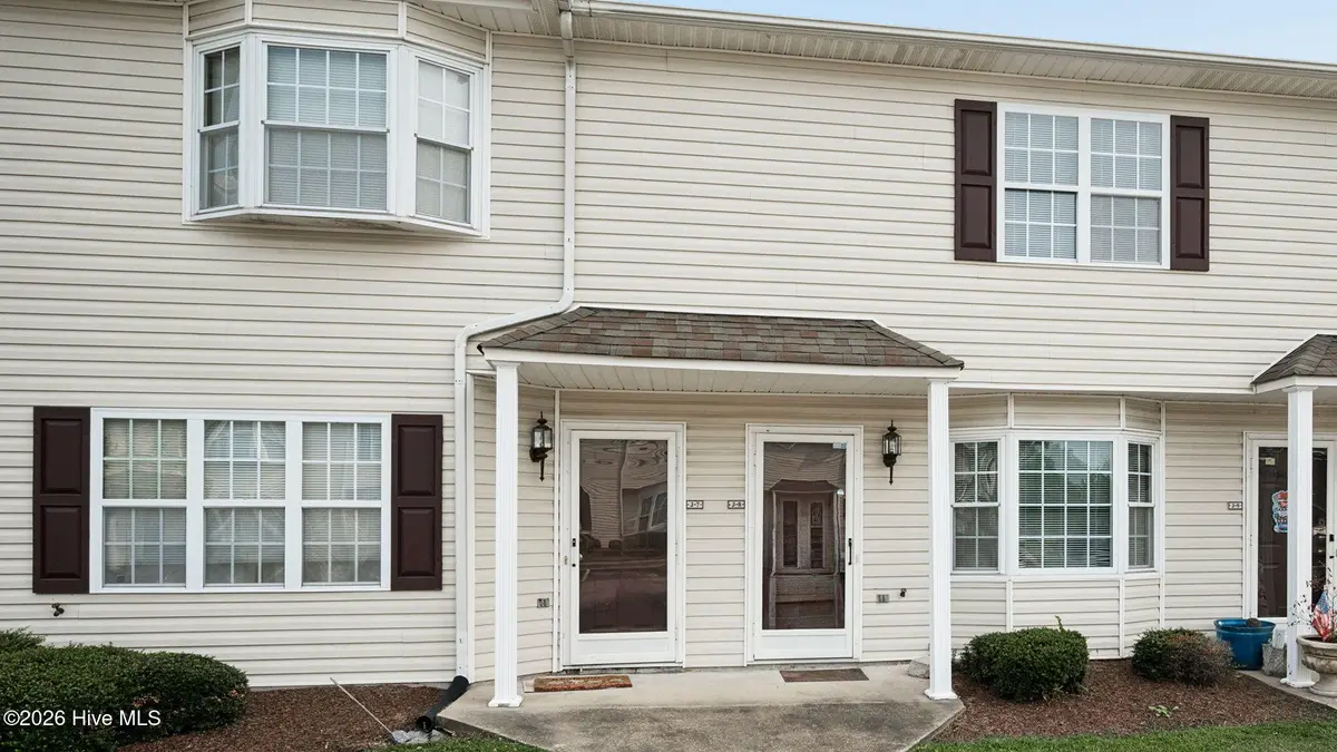 1201 Freeland Lane #J8, Winterville, NC 28590 - #1