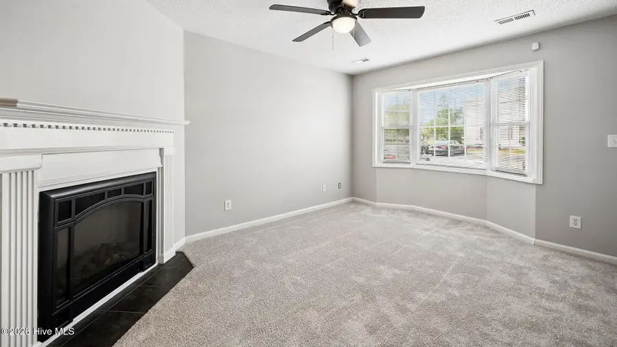 1201 Freeland Lane #J8, Winterville, NC 28590 - #3