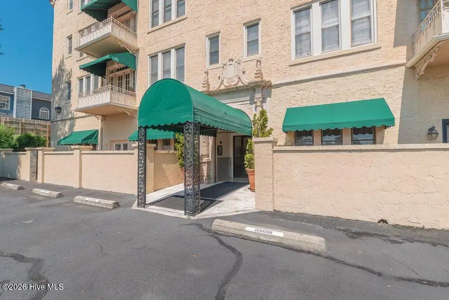 2068 Walton Way #101, Augusta, GA 30904 - #2
