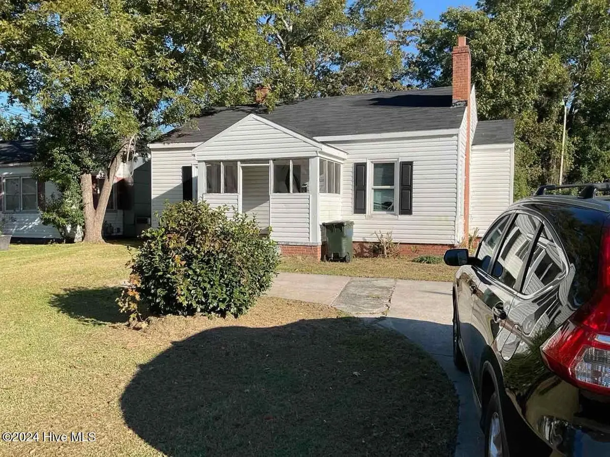 1110 Colonial Avenue, Greenville, NC 27834 - #1
