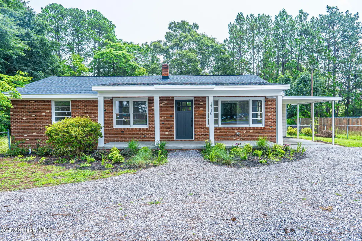 1710 N Poplar Street, Aberdeen, NC 28315 - #1