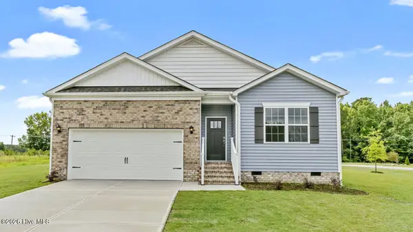 165 Charlies Bend Way, Spring Lake, NC 28390