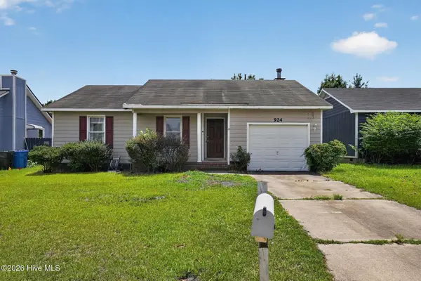 924 Glen Reilly Drive, Fayetteville, NC 28314