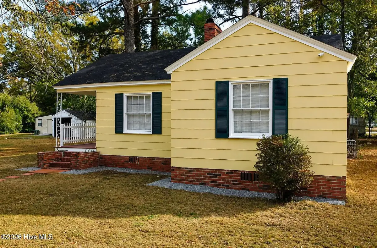 914 Biggs Street, Laurinburg, NC 28352 - #1