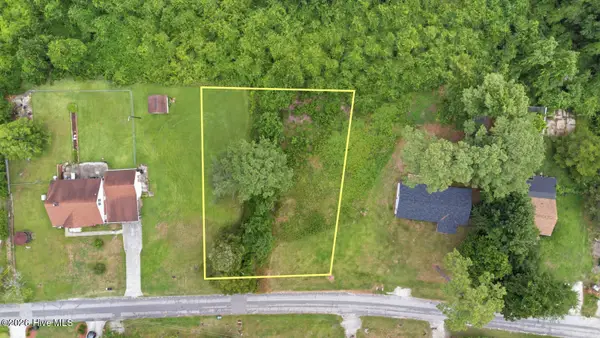 19 East Drive, Jacksonville, NC 28546