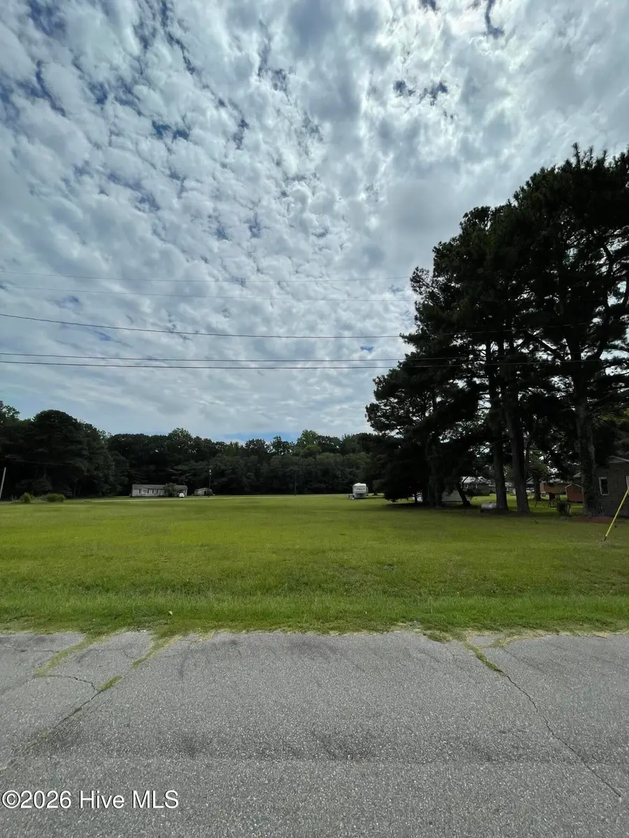 133 E Circle Drive, Hamilton, NC 27840 - #2