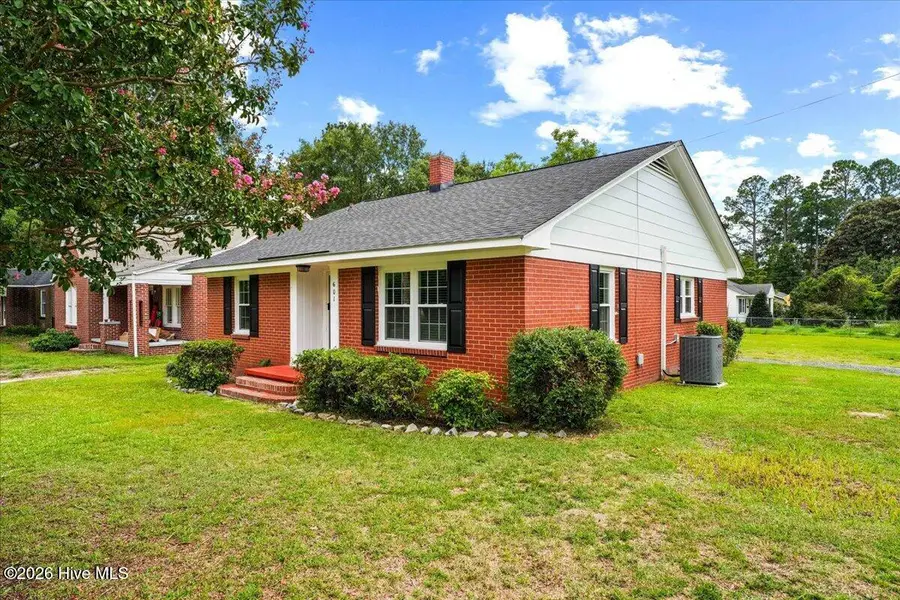601 E 8th Street, Washington, NC 27889 - #3