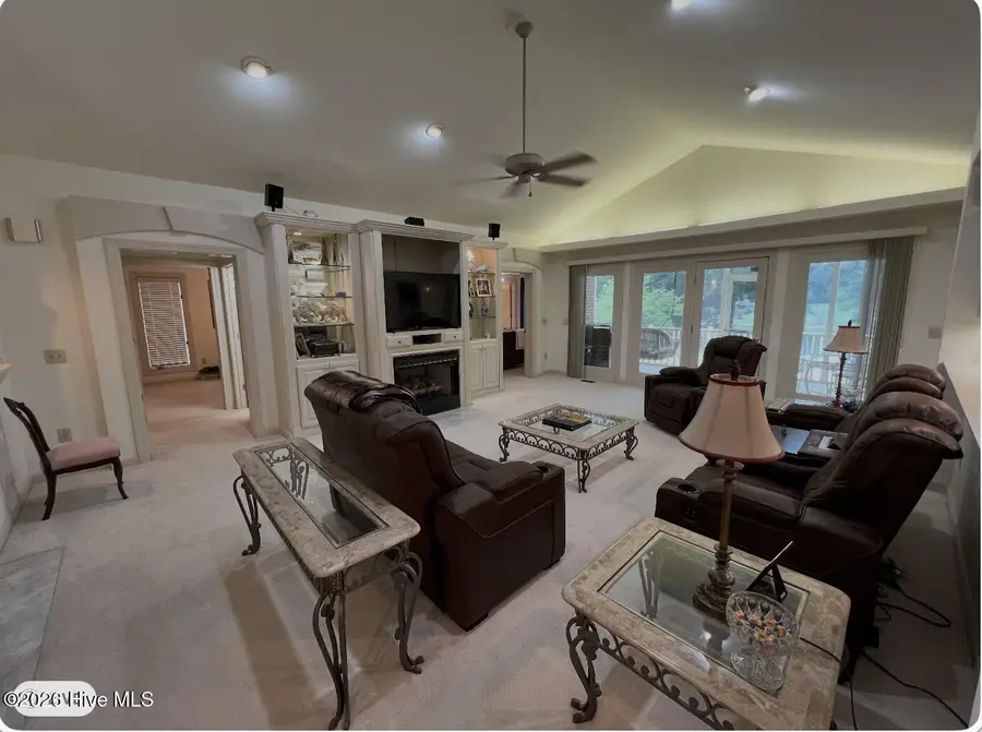 909 Lakeview Drive, Clinton, NC 28328 - #2