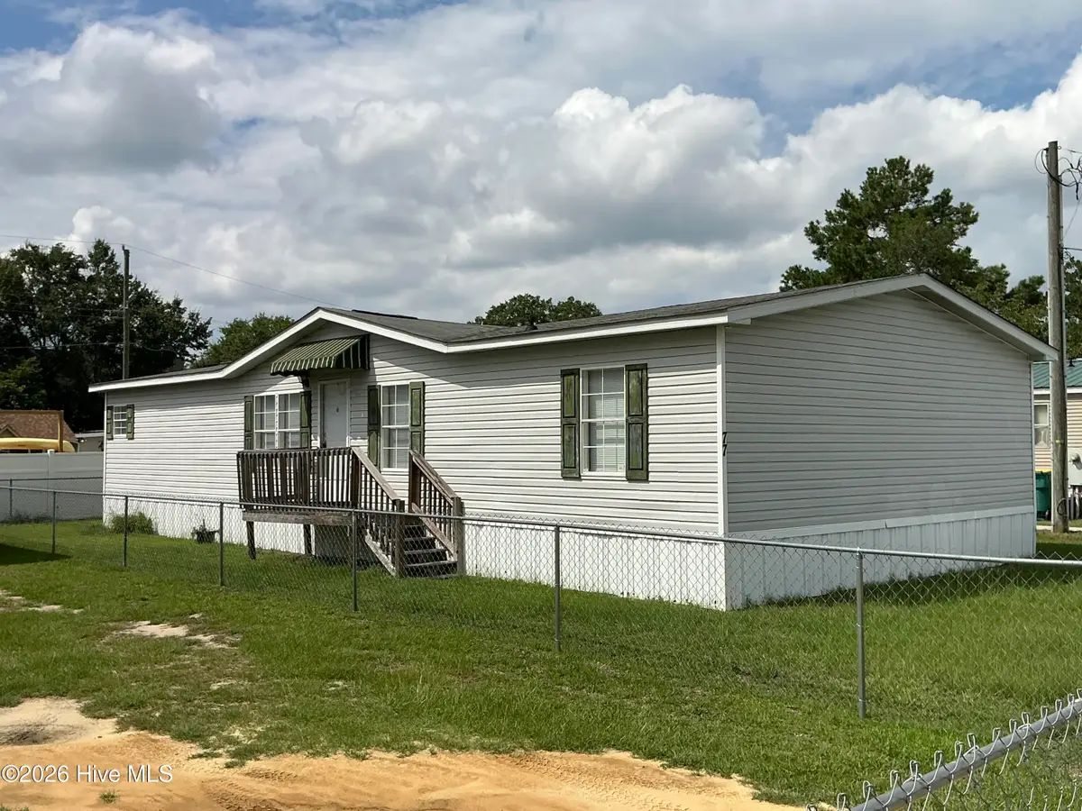 77 Maple Avenue, Elizabethtown, NC 28337 - #1