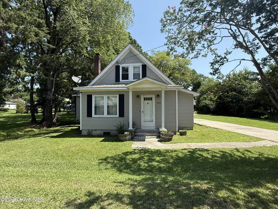 210 E Middle Street, Creswell, NC 27928 - #3