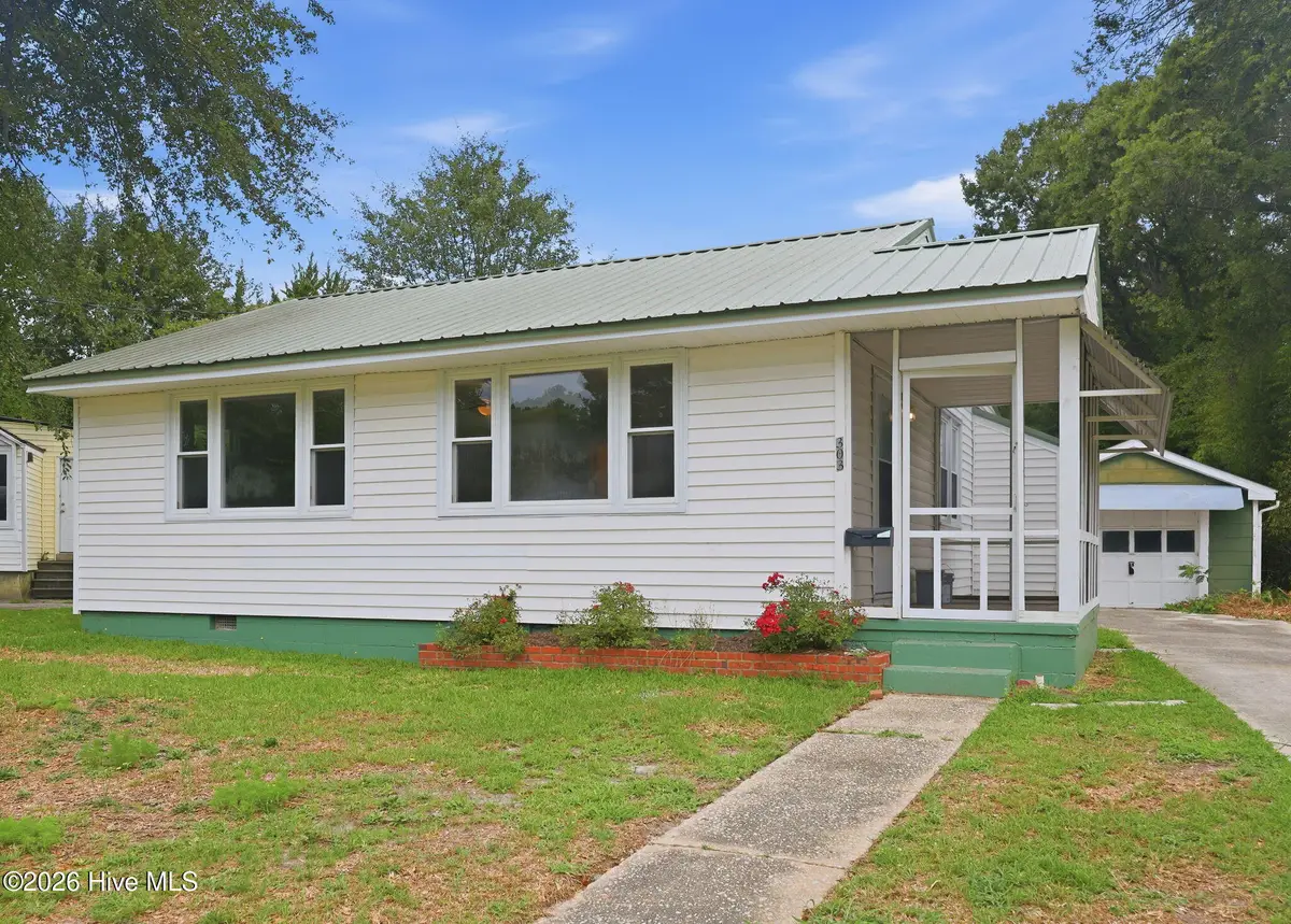 303 Banks Street, Jacksonville, NC 28540 - #1