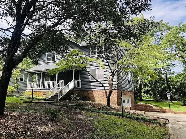 5225 Hedgerow Lane, Wilmington, NC 28409