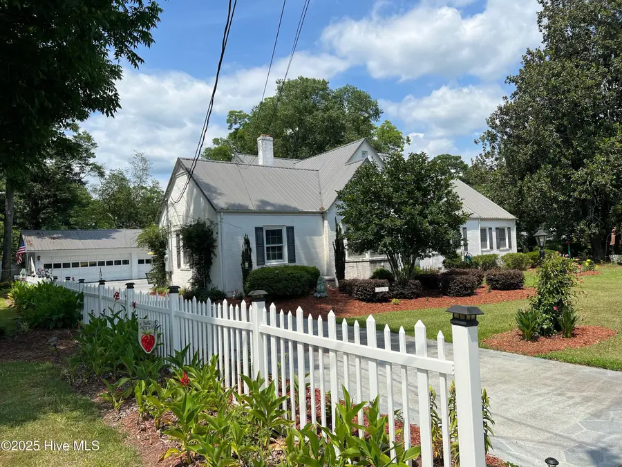 313 E 1st Avenue, Chadbourn, NC 28431 - #2