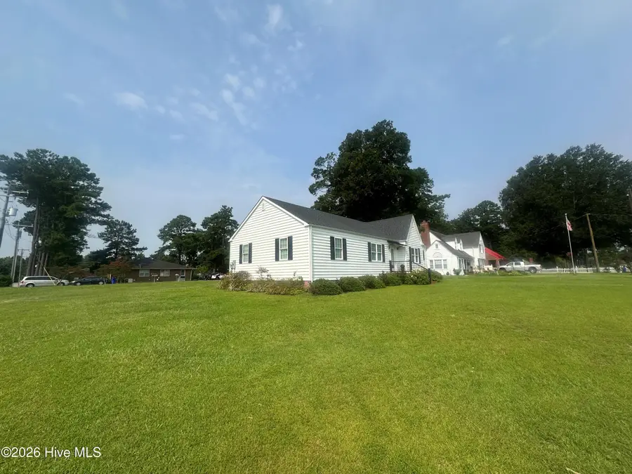 622 E Memorial Drive, Ahoskie, NC 27910 - #2