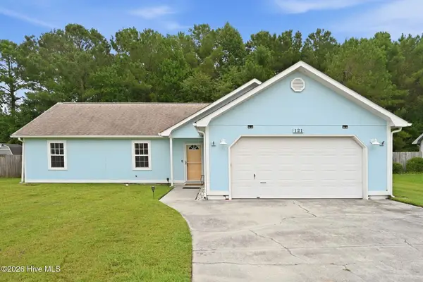 121 Daphne Drive, Hubert, NC 28539