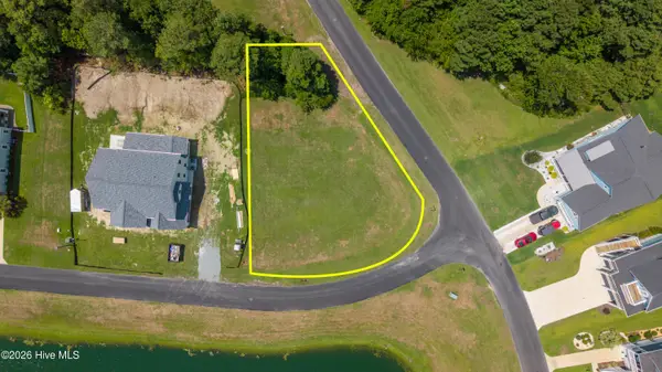 800 Lake Willow Way, Holly Ridge, NC 28445
