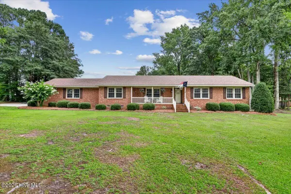 2444 Creekside Road, Kinston, NC 28504