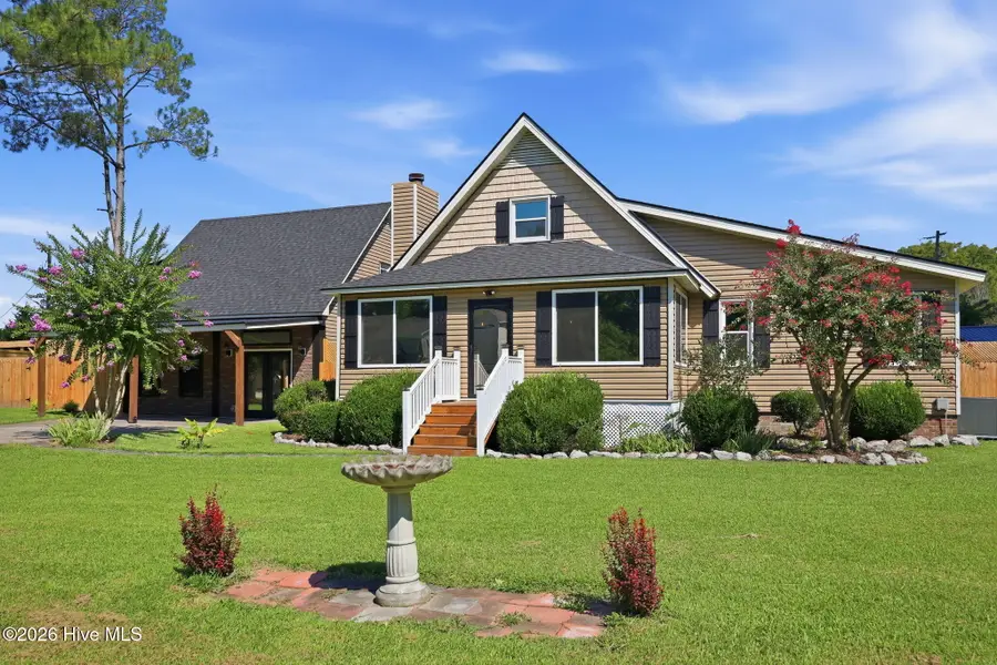 208 Dixon Circle, Washington, NC 27889 - #2