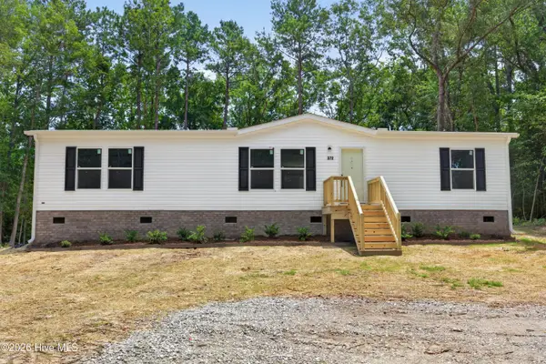 372 Mallard Roost Drive, Burgaw, NC 28425