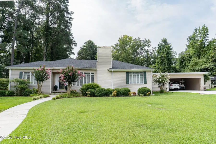 226 E College Street, Whiteville, NC 28472 - #2