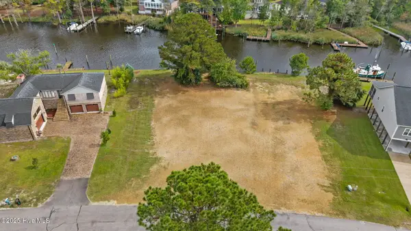 5710 Gondolier Drive, New Bern, NC 28560