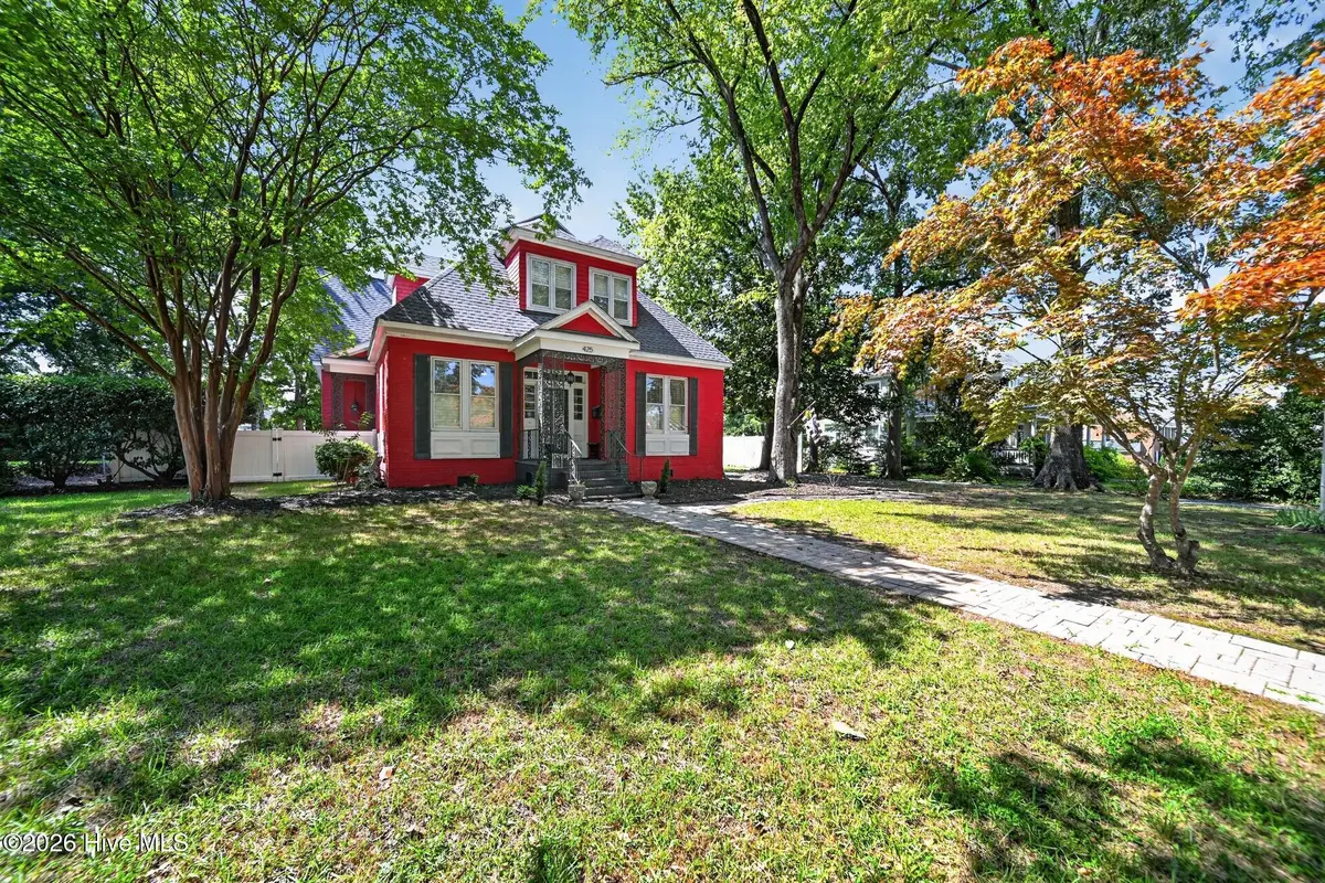 425 Roanoke Avenue, Roanoke Rapids, NC 27870 - #1