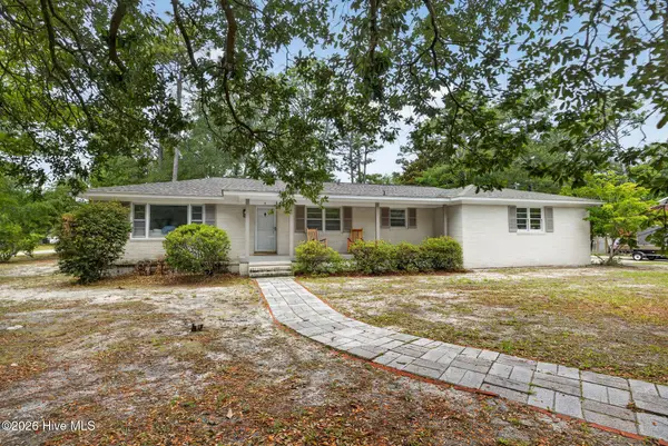 9 Castlewood Drive, Wilmington, NC 28409