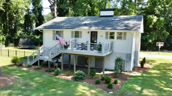 514 Bank Street, Washington, NC 27889