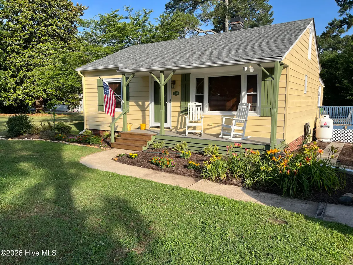 209 E Franklin Street, Spring Hope, NC 27882 - #1