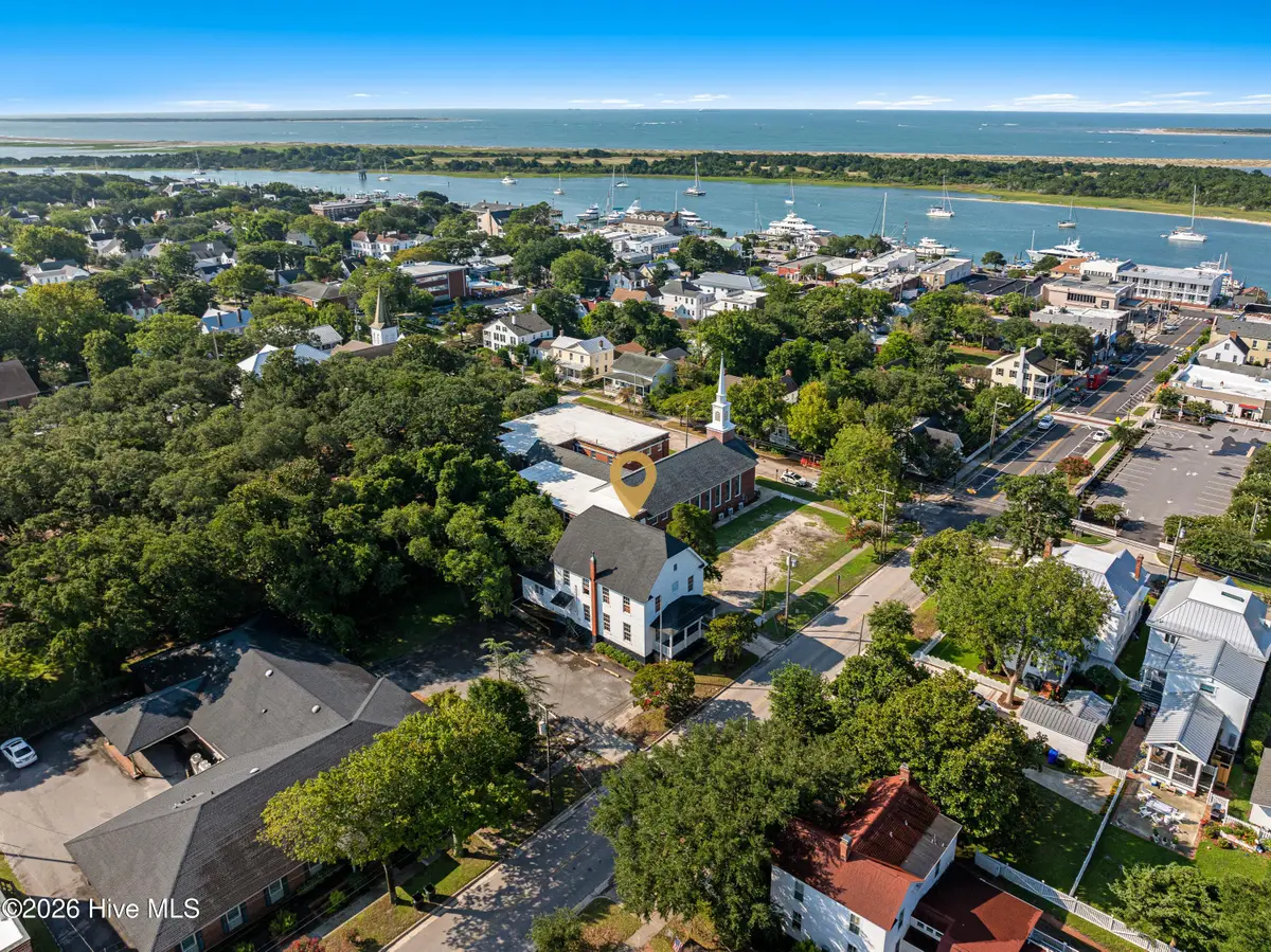204 Turner Street, Beaufort, NC 28516 - #1
