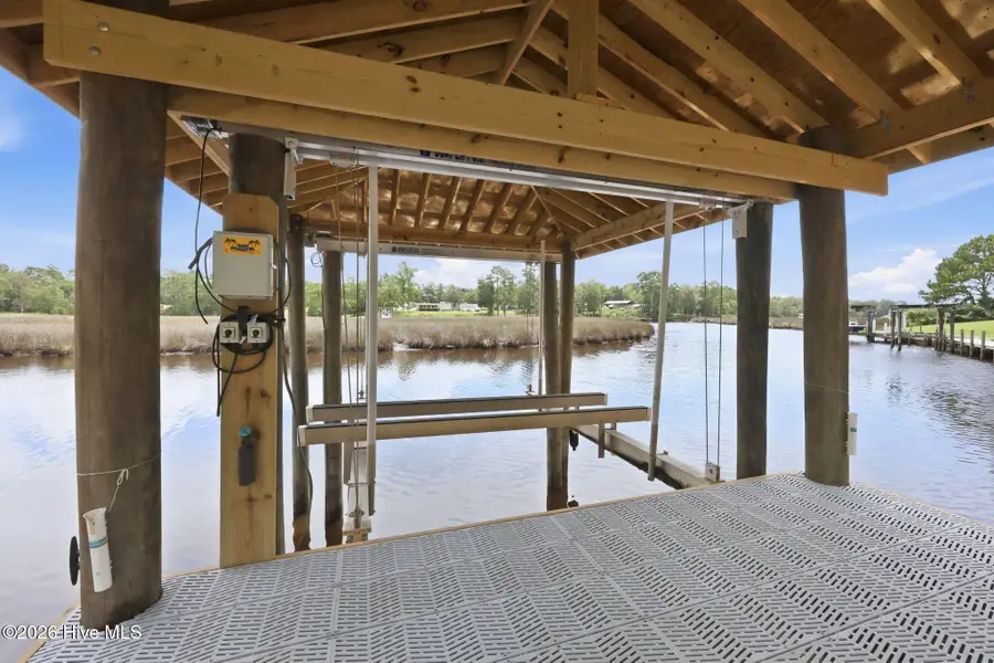254 White Oak Bluff Road, Stella, NC 28582 - #3