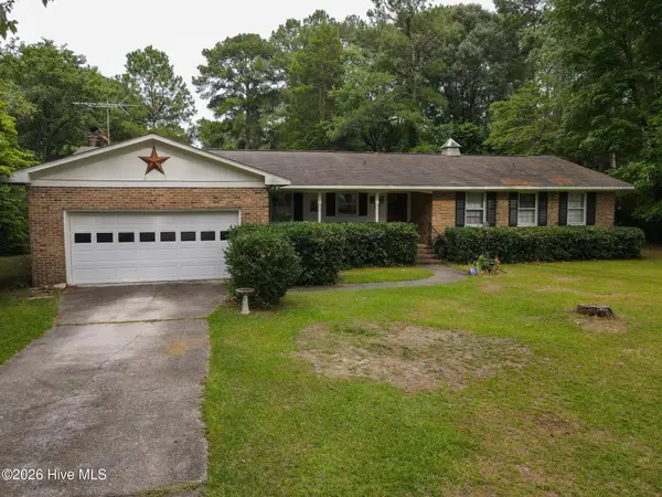 22581 Hoyl Circle, Maxton, NC 28364