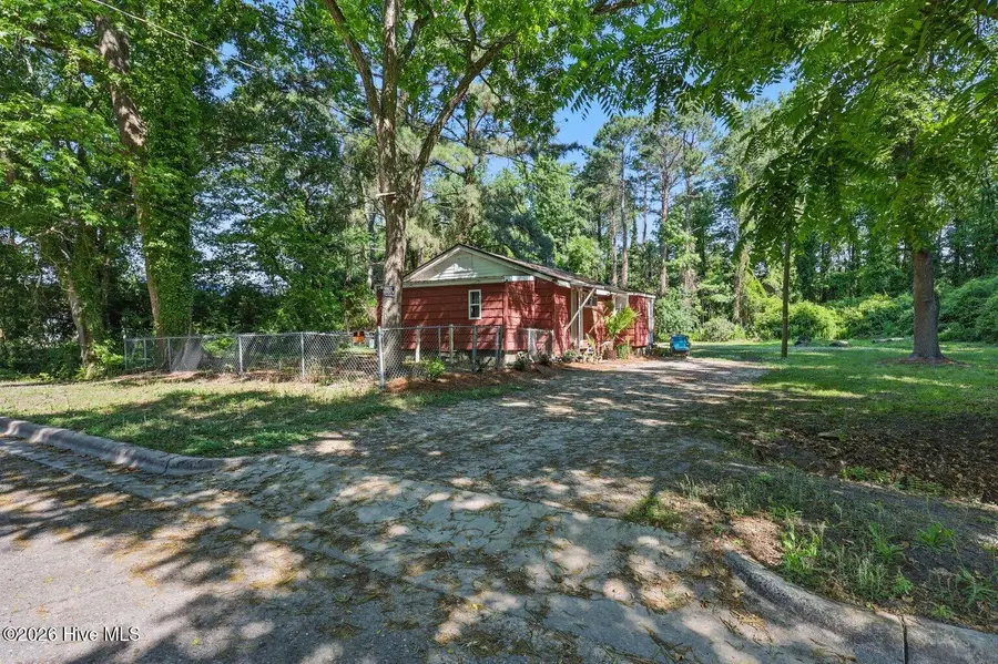 114 W Washington Street, Warsaw, NC 28398 - #2