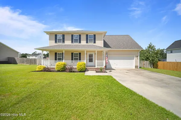 302 Springcreek Court, Hubert, NC 28539