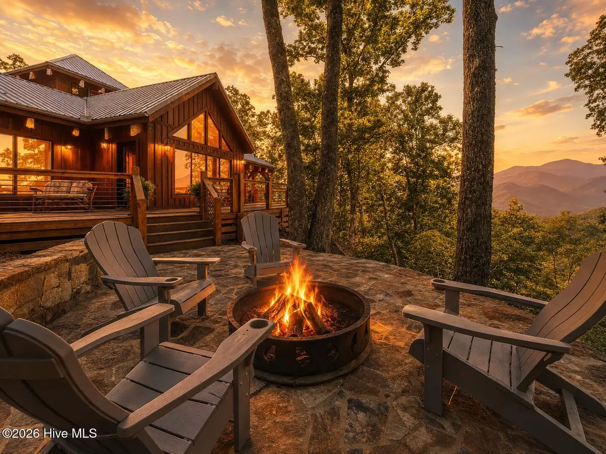 444 Look Out Point, Bryson City, NC 28713 - #1
