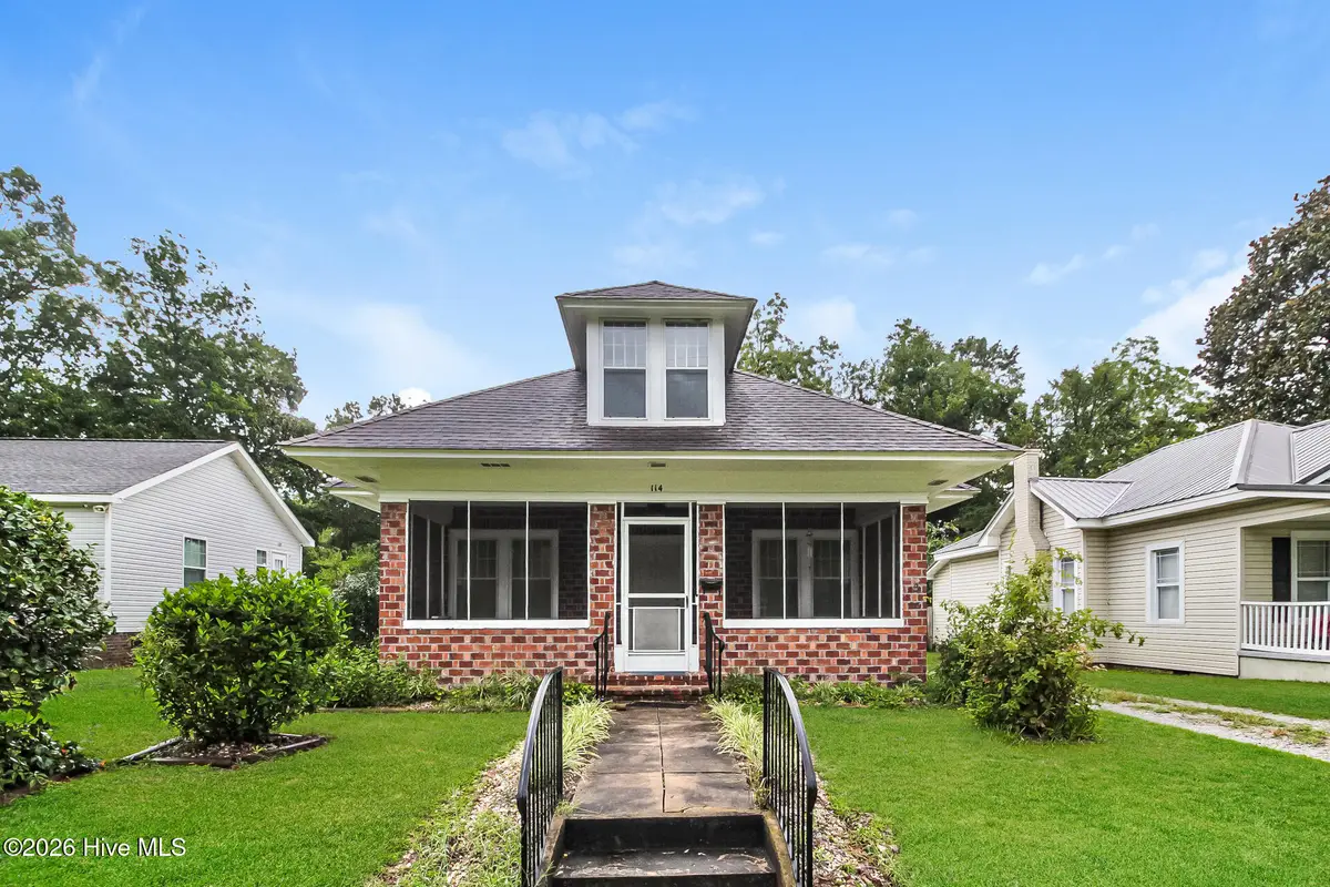 114 E Clay Street, Whiteville, NC 28472 - #1