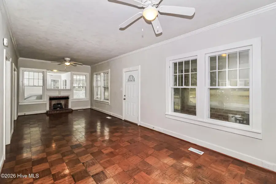 114 E Clay Street, Whiteville, NC 28472 - #3