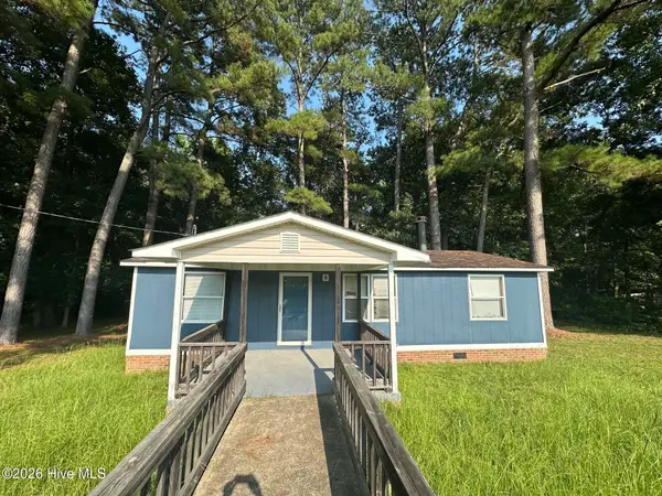 2609 Mcleod Drive, Maxton, NC 28364