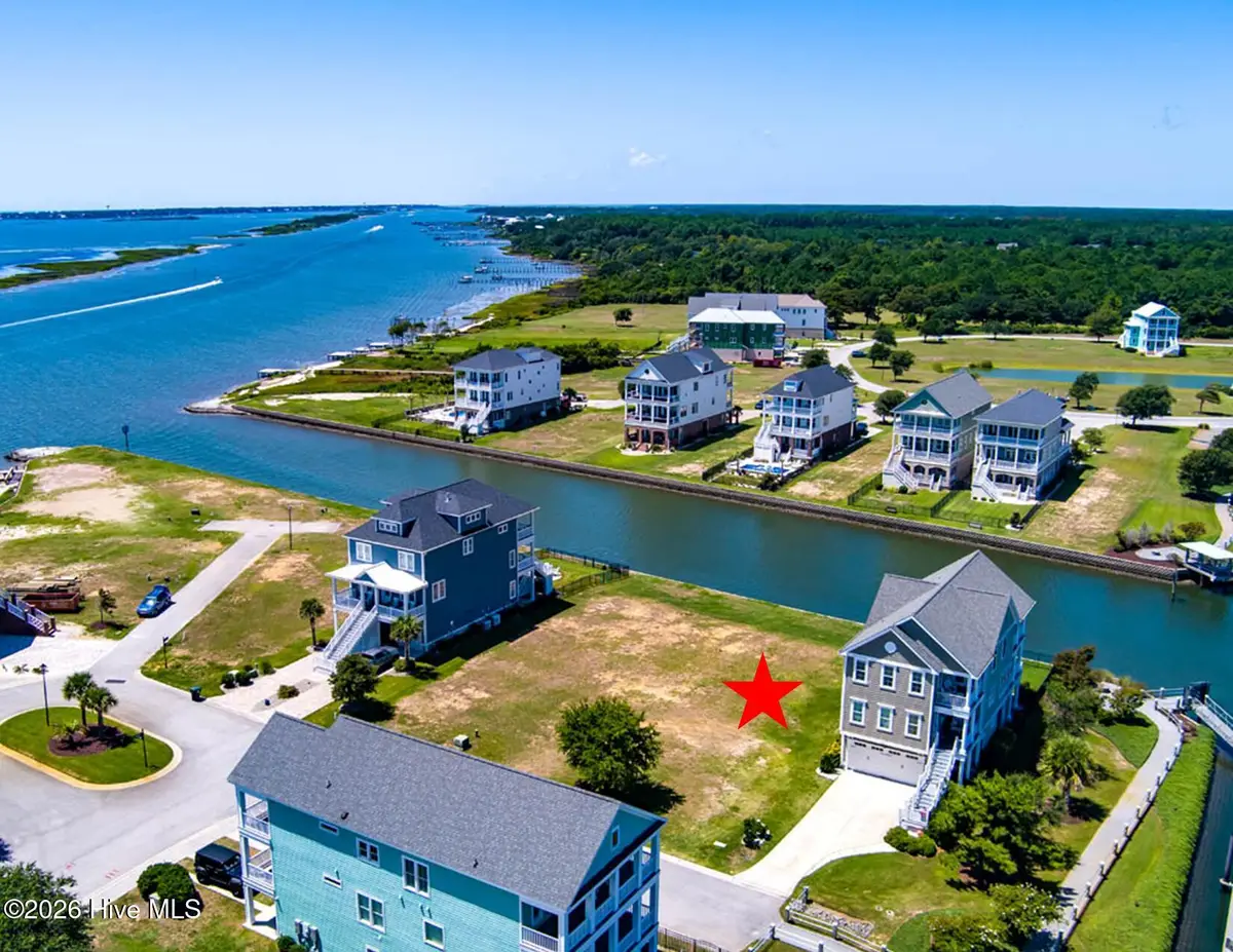 329 Oxton Place, Newport, NC 28570 - #1