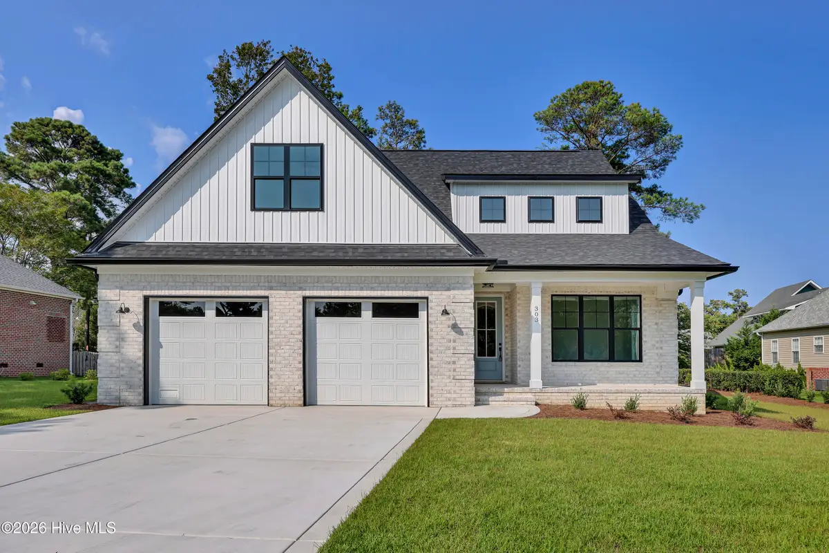 303 Starboard Cove, Sneads Ferry, NC 28460 - #1