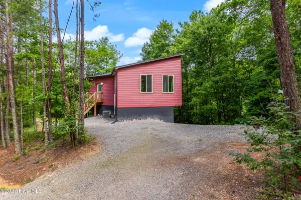275 Peachtree Mountain Estates Road, Murphy, NC 28906