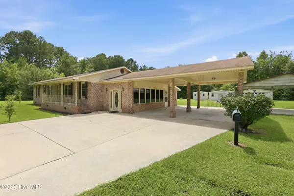 4045 Carver Moore Road, Clarkton, NC 28433
