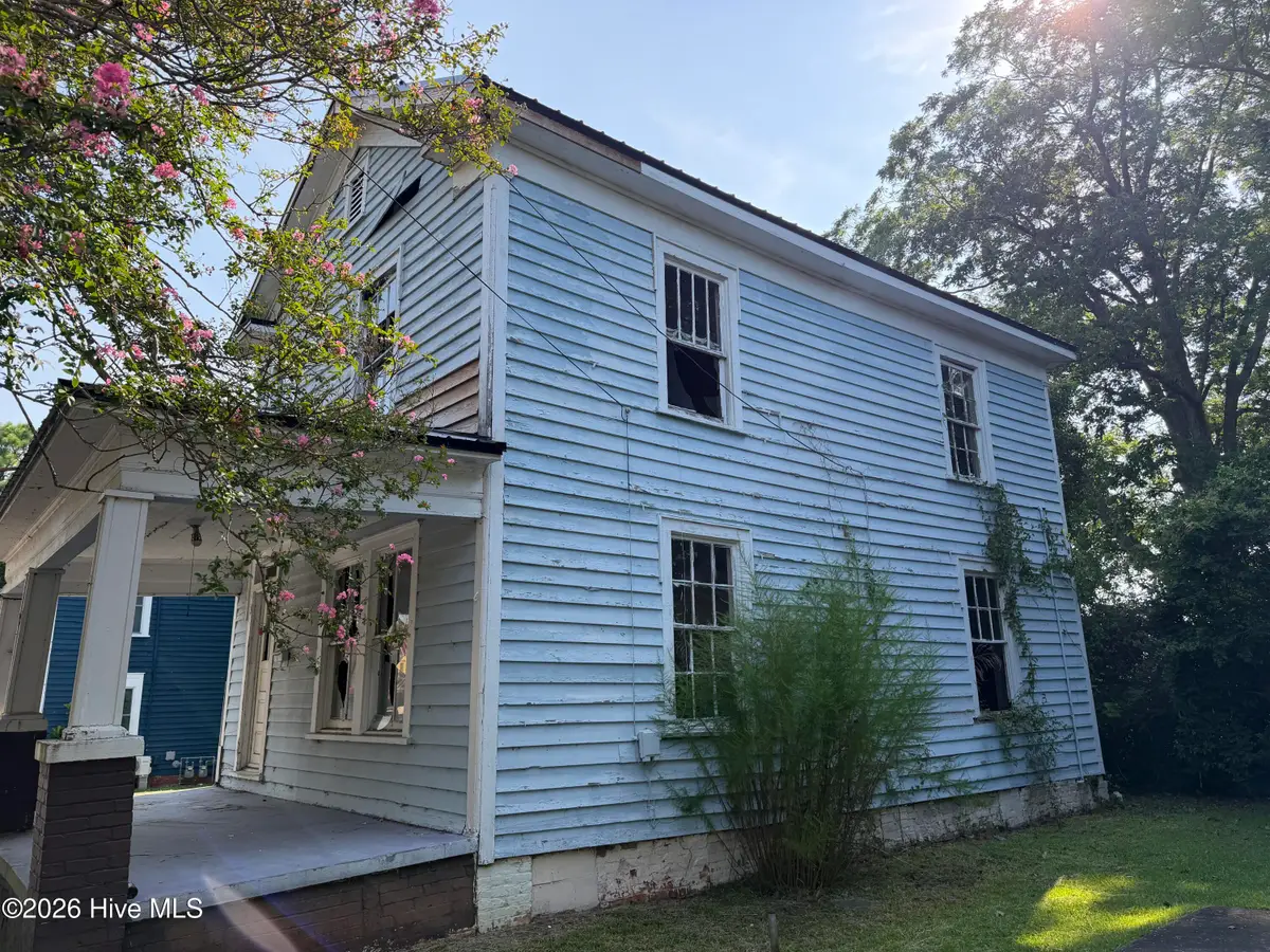 207 N Pierce Street, Washington, NC 27889 - #1