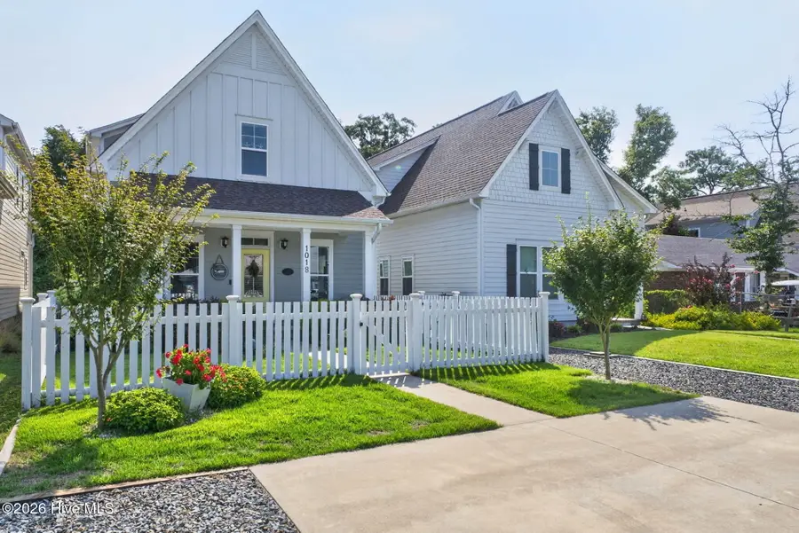 1018 N Caswell Avenue, Southport, NC 28461 - #2